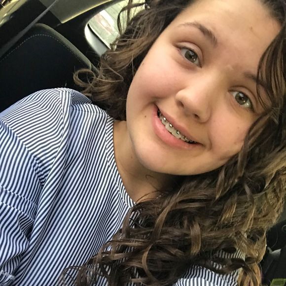 Meet your Posher, Lydia - Picture 3 of 4